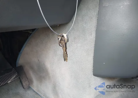 1992 Ford Econoline E150 Van from USA, damaged, VIN 1FDEE14N3NHA25465